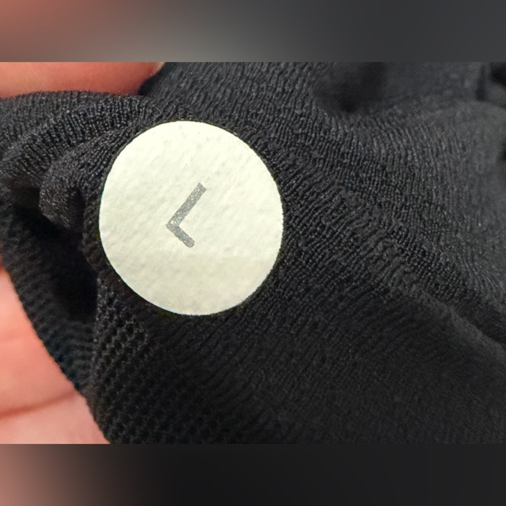 Lululemon Large Charcoal Grey Men's Intent Shorts - Picture 10 of 10